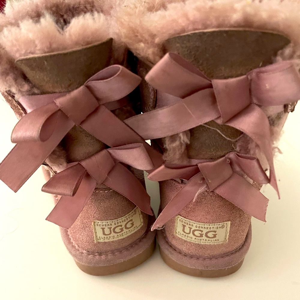 Toddler ugh boots size 9/10